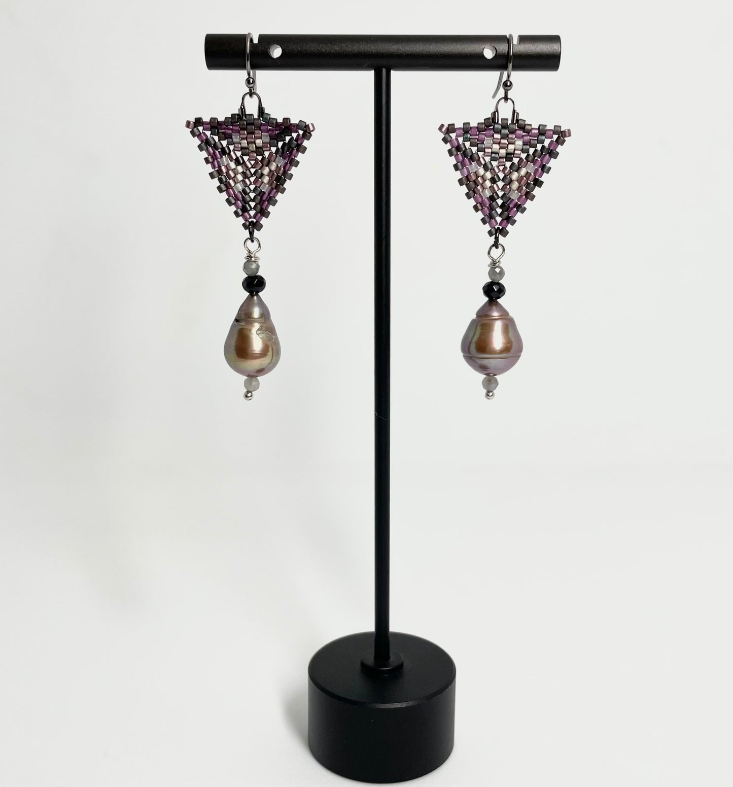 Beaded triangle earrings with pearl